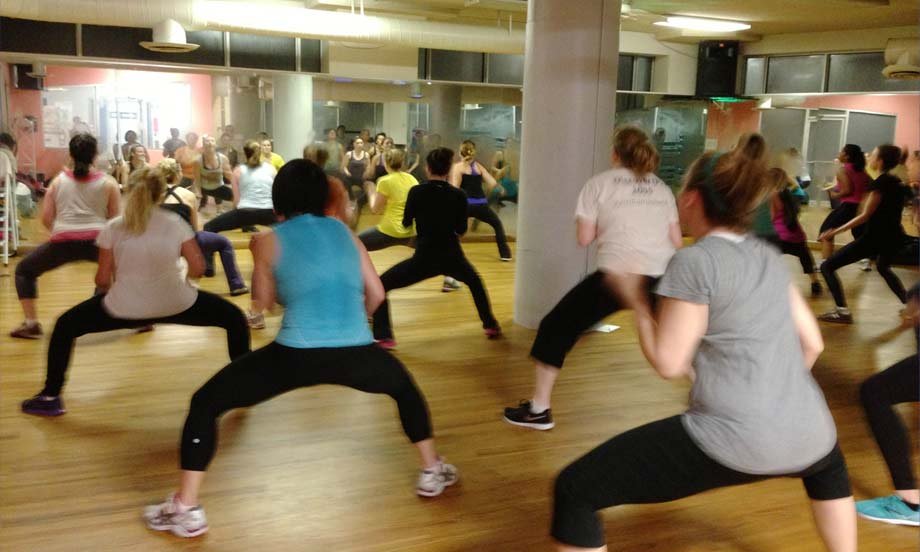 Képtalálat a következőre: „aerobic squat”